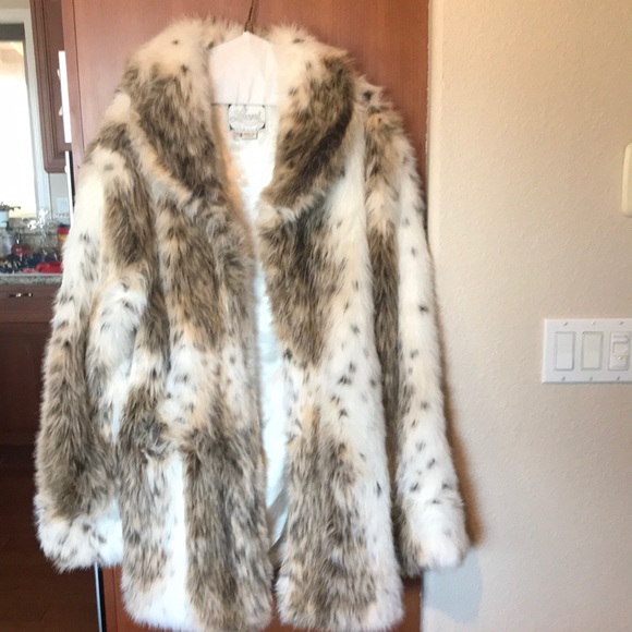 learsi Jackets & Blazers - Women’s vintage Learsi faux fur coat